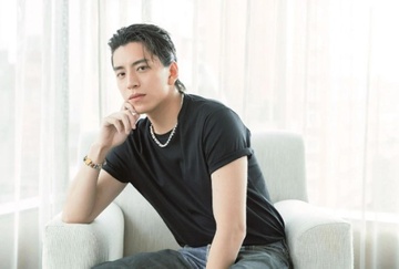 Vuong Dai Luc va 23 nghe si bi truy to hinh anh