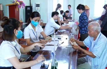 61 nguoi 'o ghep' ho can ngheo bi thu hoi tien ho tro Covid-19 hinh anh