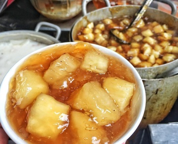 Che san, com xao va thuc uong nong nhung ngay Ha Noi tro lanh hinh anh