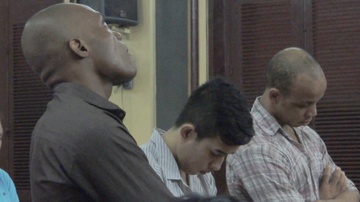 Ket ban voi trai Tay cac quy ba Viet bi mat ca tinh lan tien hinh anh