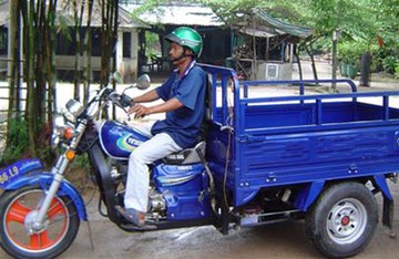 Toi tung xau ho vi co bo chay xe ba gac hinh anh