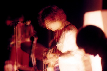 Sach anh va tu lieu hiem ve thu linh nhom Pink Floyd hinh anh