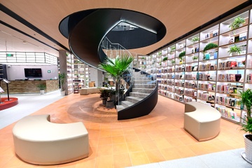 Thu vien xuyen dem an khach tai Trung Quoc hinh anh