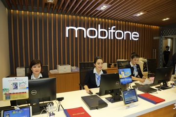 MobiFone ho tro nguoi dung chup anh chan dung tai hon 1.000 cua hang hinh anh