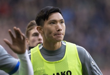 Van Hau va 8 cau thu chuan bi het hop dong voi Heerenveen hinh anh