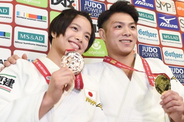 Cap anh em ruot di vao lich su Olympic hinh anh
