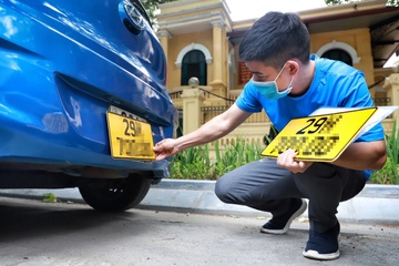 Oto kinh doanh van tai khong doi bien so mau vang se bi xu phat hinh anh