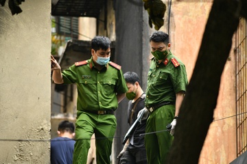 Cong an thong tin ban dau ve vu chay 5 nguoi chet o Ha Noi hinh anh