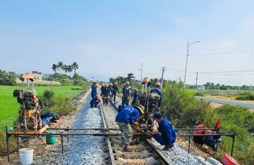 Dong loat thi cong 3 du an cai tao, nang cap duong sat Bac - Nam hinh anh