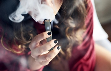 Se ngan hut thuoc la dien tu, shisha trong cong dong hinh anh