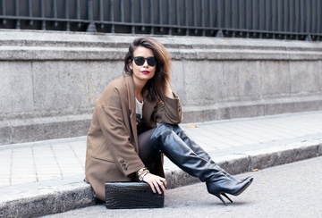 Cong thuc chon, phoi boots cao co cho nang 'chan ngan' hinh anh