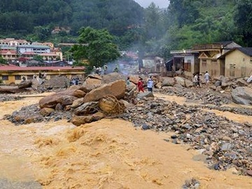 Canh bao lu quet, sat lo dat o vung nui phia Bac, Tay Nguyen hinh anh