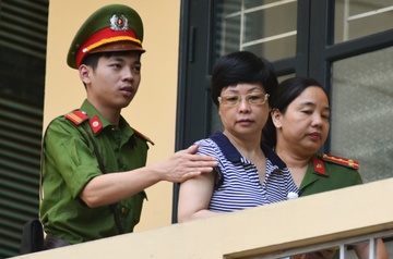 Luat su hoi khoan 1,5 trieu USD Thu Nga khai 'chay' dai bieu Quoc hoi hinh anh
