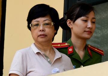 Cuu dai bieu Quoc hoi Chau Thi Thu Nga khang cao hinh anh