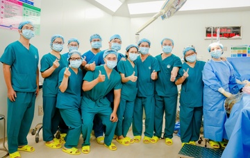 Bo truong Y te khen Benh vien Nhi dong 1 va Tu Du sau ca thong tim kho hinh anh