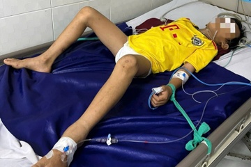 Bé trai nguy kịch vì vết thương nhỏ ở ngón chân