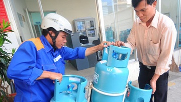 Gia gas thang 7 tiep tuc giam 3.500 dong mot binh hinh anh