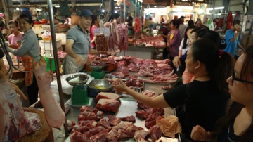 Phai mua thit gia cao du heo hoi giam gia hinh anh