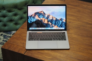 MacBook Pro 2018: Hieu nang manh nhat, o SSD nhanh nhat hinh anh