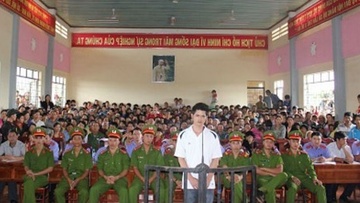 Tu hinh ke sat nhan giet nguoi man ro bang bua bo cui hinh anh