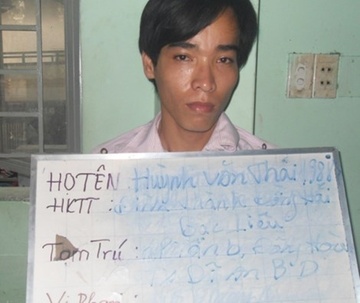 Lat mat ga giam doc 'rom' lua ca tinh lan tien hinh anh