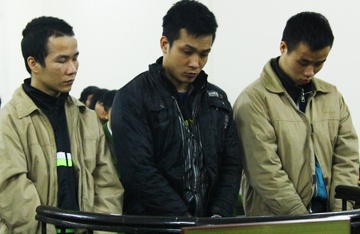 Nam sinh thiet mang sau chau nhau tuy luy hinh anh