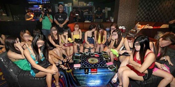 Luat ngam tan khoc trong the gioi 'tay vin' karaoke hinh anh