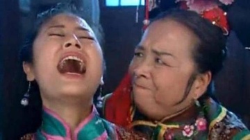 Ảnh thanh xuân của Dung ma ma 'Hoàn Châu Cách Cách'