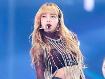 Lisa (BlackPink) va cong thuc phoi do kheo khoe eo thon, chan dai hinh anh