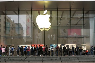 Nguoi mua iPhone 13 chiu thiet vi gay chuoi cung ung hinh anh