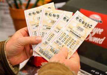 Nguoi trung doc dac Powerball 1 ty USD co the nhan ve bao nhieu hinh anh