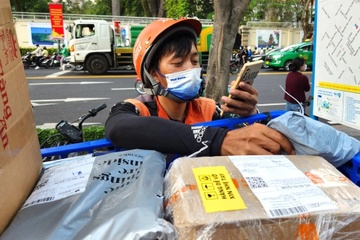 Có nên giao trách nhiệm truy xuất nguồn gốc hàng hóa cho sàn TMĐT?