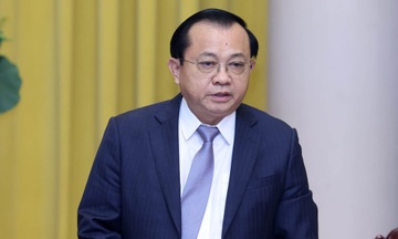 Se danh thue thuoc la 10.000 dong/bao, xi ga chiu 100.000 dong/dieu hinh anh