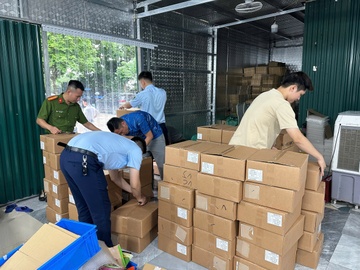 Doanh nghiep dung sau 5.400 lo my pham nhap lau cua Ngan Korea hinh anh