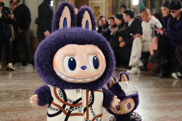 Con sot Labubu muon mang tai My hinh anh