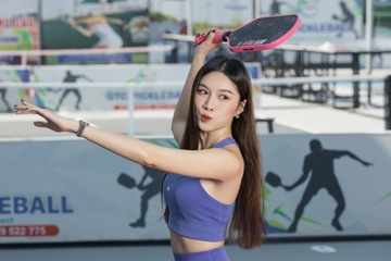 Canh trai nguoc o san pickleball sau mot nam hinh anh