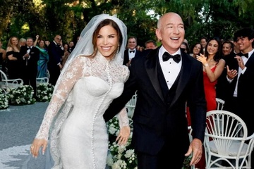 Cuoc hon nhan 'tinh - tien' cua ty phu Jeff Bezos hinh anh