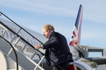 Ong Boris Johnson gap rut bay tro lai Anh hinh anh