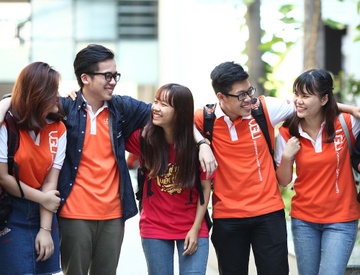 Ly do DH Viet Duc khong thuong tet cho can bo, giang vien hinh anh
