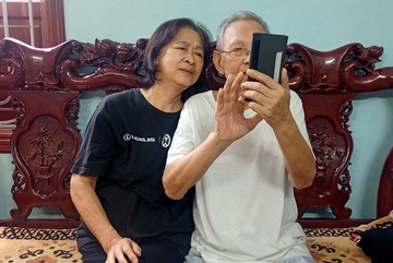 Tam su cua cu ong song lai khi gia dinh dang lo hau su cho ban than hinh anh