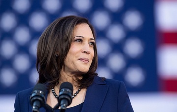 Ba Kamala Harris se la cam hung cho nhieu tre em gai Viet Nam hinh anh