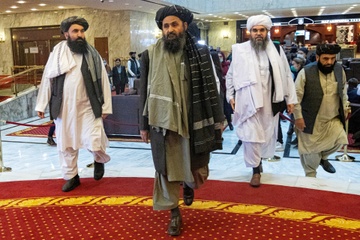 Nuoc My bat dong trong quyet dinh giai phong hang ty USD cho Taliban hinh anh