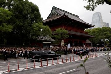Nhat Ban tien dua ong Shinzo Abe hinh anh