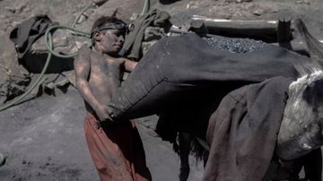 Taliban dang vet can kho 'vang den' o Afghanistan hinh anh