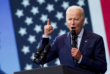Phan ung trai nguoc cua nguoi My ve ong Biden hinh anh