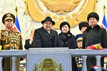 Con gai ong Kim Jong Un thanh tam diem chu y o le duyet binh hinh anh