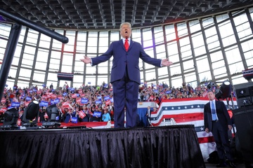 Ong Trump thang them bang chien truong thu hai hinh anh