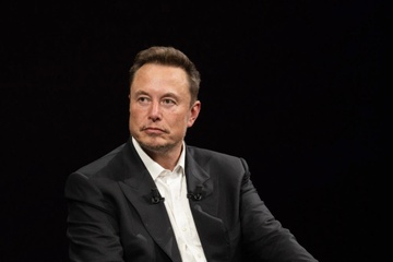 Elon Musk doi mat khoan phat khong lo vi kien tung phap ly hinh anh