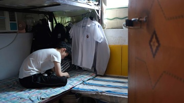 Người Hong Kong bị ‘nướng chín’ trong nhà siêu nhỏ