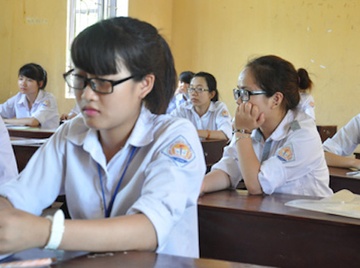 Nu thu khoa tot nghiep THPT dat 38,5 diem hinh anh